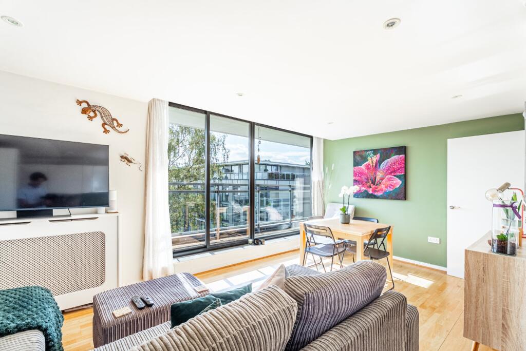 Additional image 4 of Oriel Court, Newsom Place, St. Albans, Hertfordshire, AL1