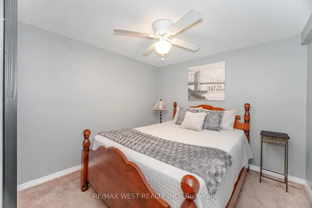 Additional image 33 of 17 Malcolm Cres