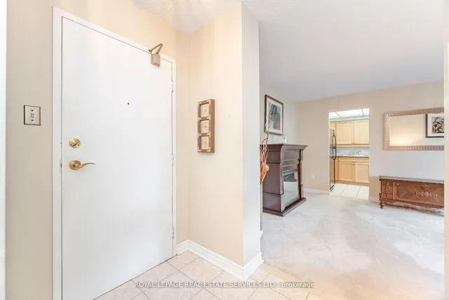 Additional image 6 of 3590 Kaneff Cres Unit 102