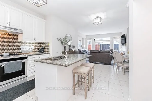 Additional image 13 of 4 FOLIAGE Dr