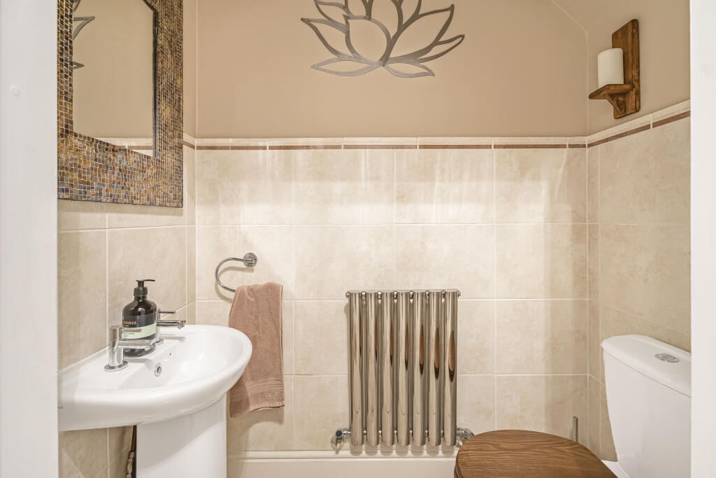 Additional image 28 of Beningfield Drive, St. Albans, Hertfordshire, AL2