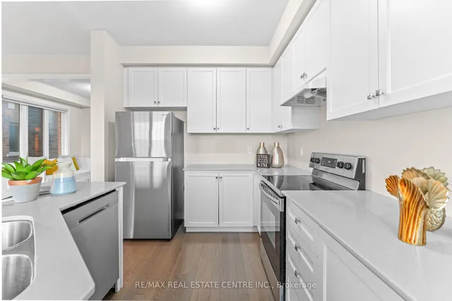 Additional image 13 of 18 Hogan Manor Dr