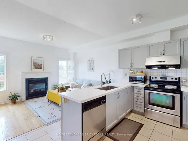 Additional image 18 of 50 Versailles Cres