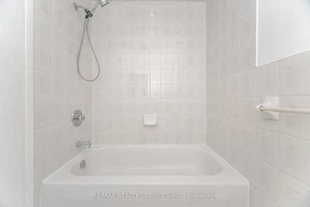 Additional image 30 of 20 Greenhills Sq