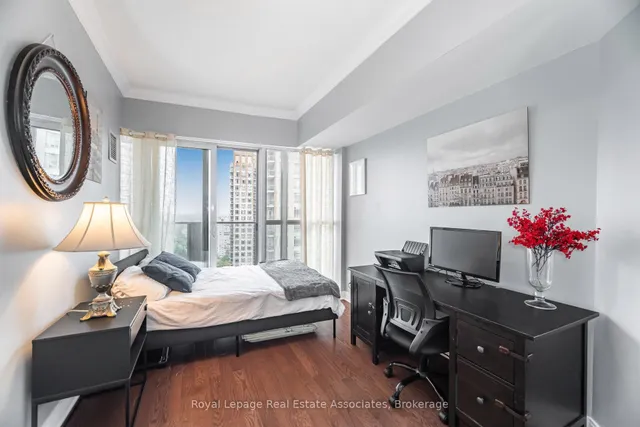 Additional image 21 of 60 Absolute Ave