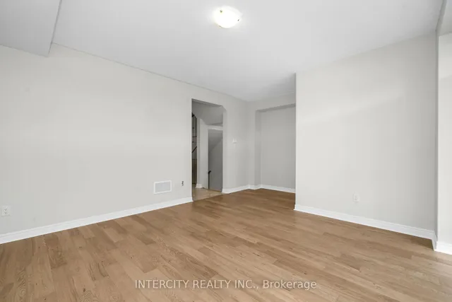 Additional image 17 of 323 Inspire Blvd