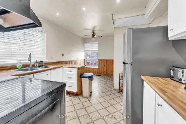 Additional image 12 of 19 Ava Crt