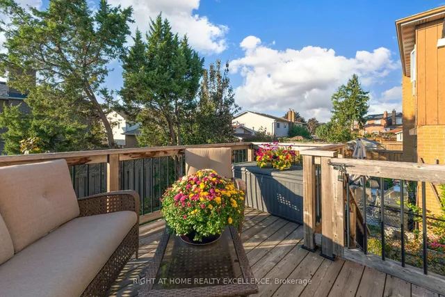 Additional image 33 of 13 Simmons Blvd