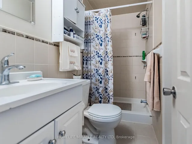 Additional image 40 of 64 Geneva Cres