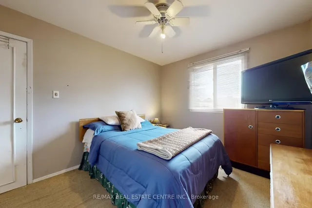 Additional image 47 of 7406 Darcel Ave Unit 34