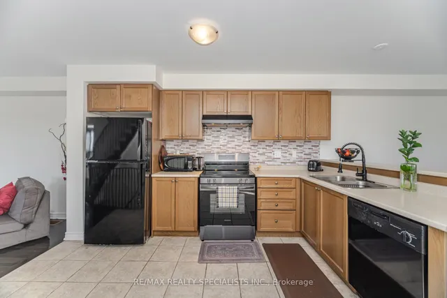 Additional image 15 of 2 Shiraz Dr Unit 114