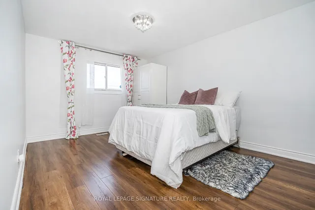 Additional image 23 of 3562 Laddie Cres