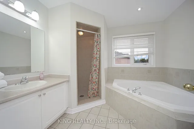 Additional image 31 of 34 Dewridge Crt