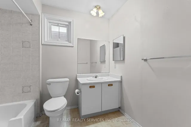 Additional image 21 of 67 Wildercroft Ave