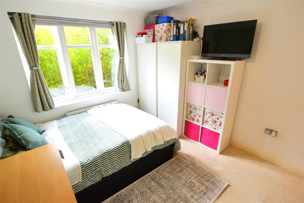 Additional image 10 of Roe Green Lane, Hatfield