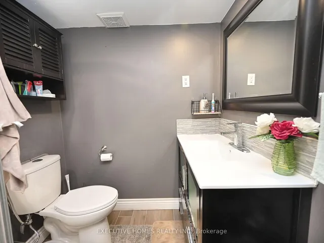 Additional image 37 of 55 Apple Valley Way