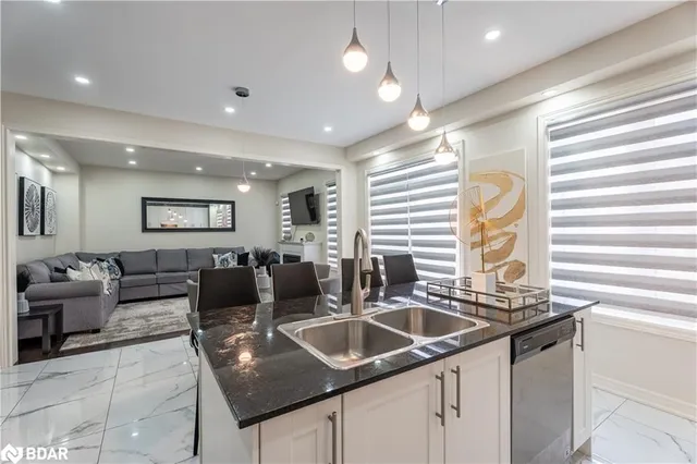 Additional image 7 of 555 Veterans Drive Dr