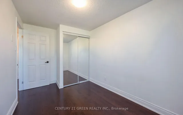 Additional image 24 of 1 Greenarrow Crt