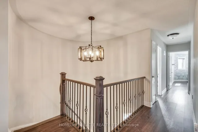 Additional image 16 of 373 Turnberry Cres