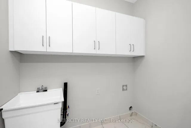Additional image 32 of 19 Keyworth Cres