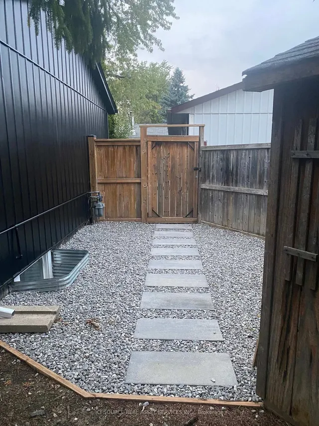 Additional image 24 of 26 Hillbank Tr