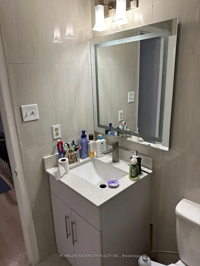 Additional image 24 of 8 Golden Gate Dr