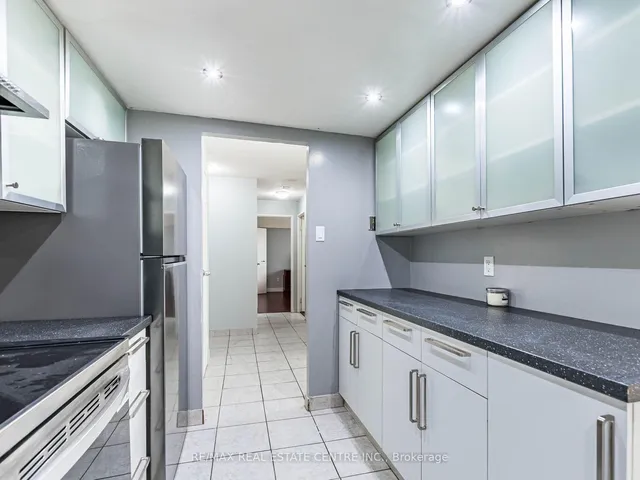 Additional image 27 of 3695 Kaneff Cres Unit 211