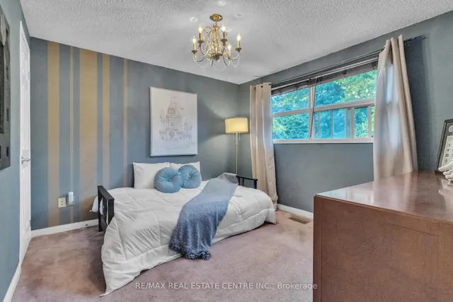 Additional image 21 of 23 Oleander Cres