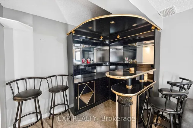 Additional image 32 of 32 Collins Cres