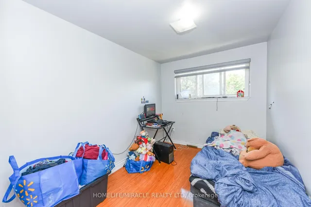 Additional image 12 of 3442 Laddie Cres