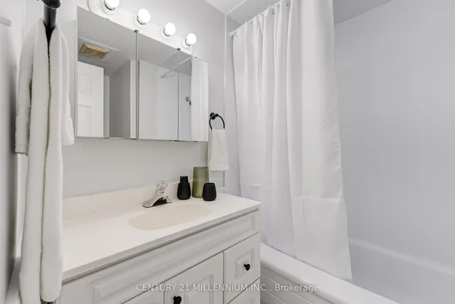 Additional image 25 of 56 Fleetwood Cres