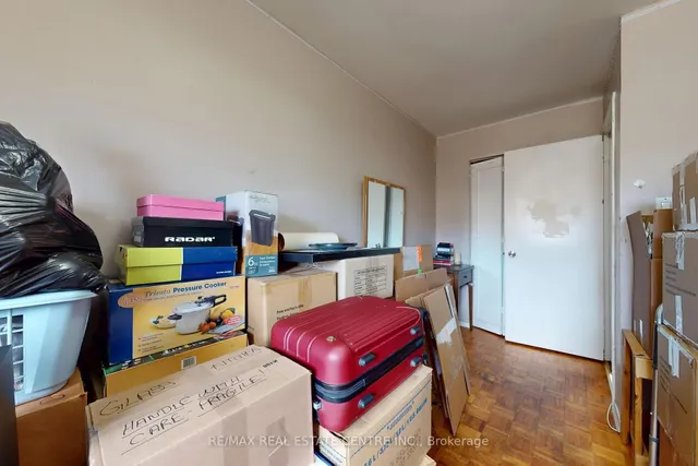 Additional image 50 of 7406 Darcel Ave Unit 34