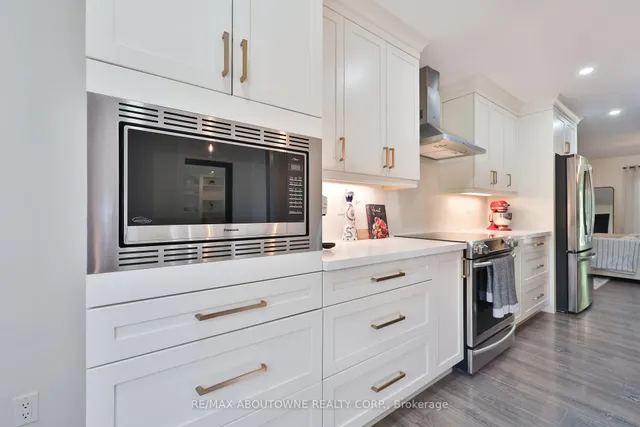 Additional image 10 of 1131 Carol St