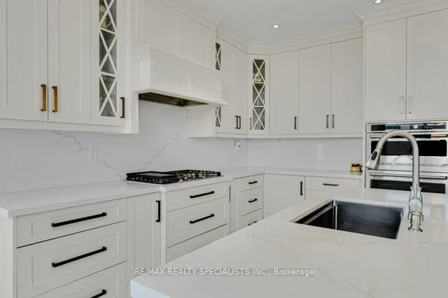 Additional image 16 of 7 NEWINGTON Cres