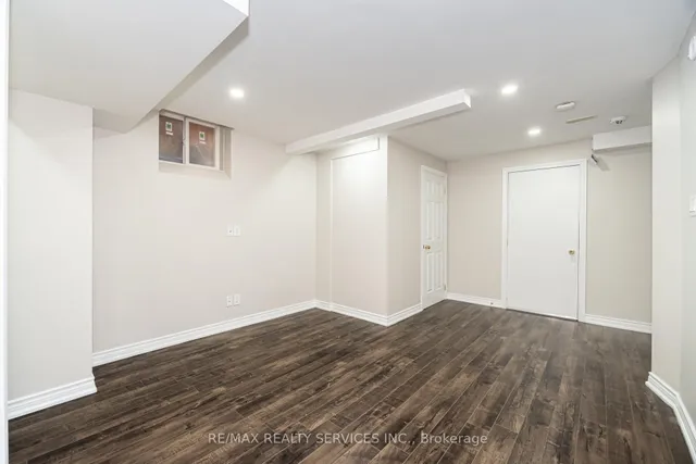 Additional image 32 of 3 Napoleon Cres