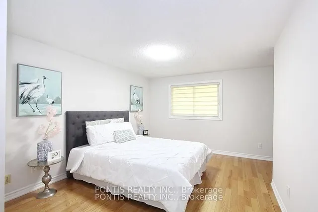 Additional image 20 of 72 SHELDRAKE Crt