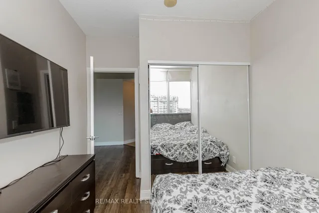 Additional image 38 of 90 Absolute Ave Unit 1203