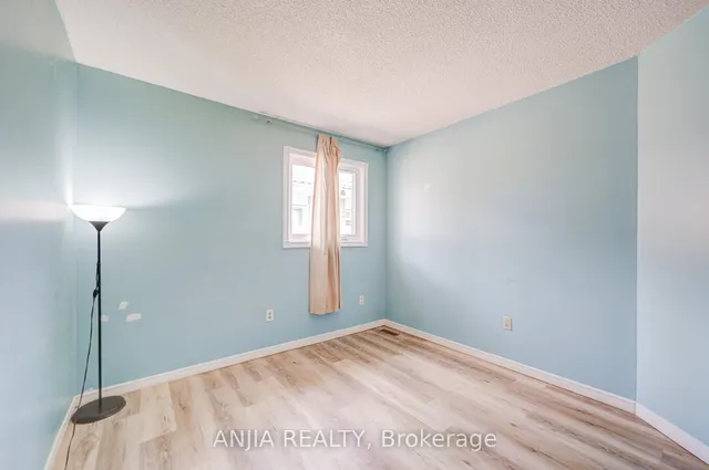 Additional image 19 of 550 Bluesky Cres