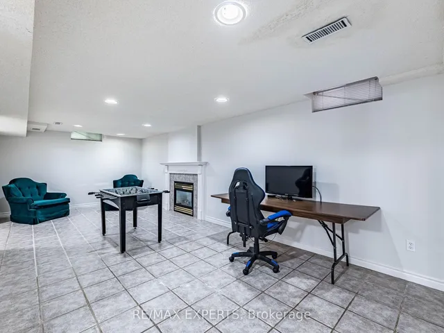 Additional image 42 of 33 Nipissing Cres