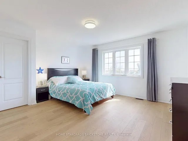 Additional image 28 of 50 Versailles Cres