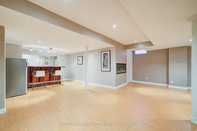 Additional image 3 of 1388 Pinery Cres