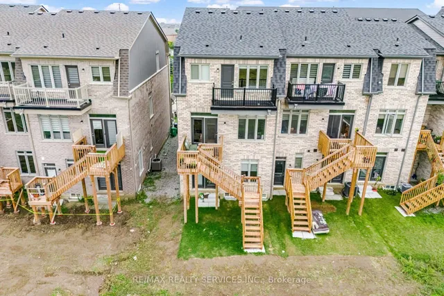 Additional image 46 of 38 Foxsparrow Rd