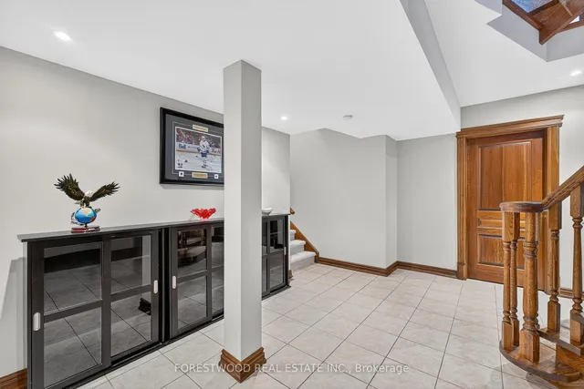 Additional image 33 of 971 Lovingston Cres