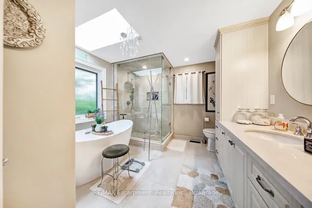 Additional image 25 of 2029 Banbury Cres