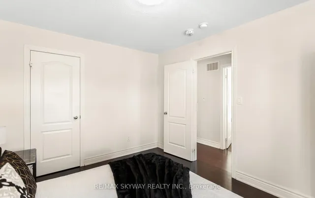 Additional image 41 of 87 Villadowns Tr