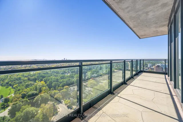 Additional image 20 of 100 John St Unit 2404