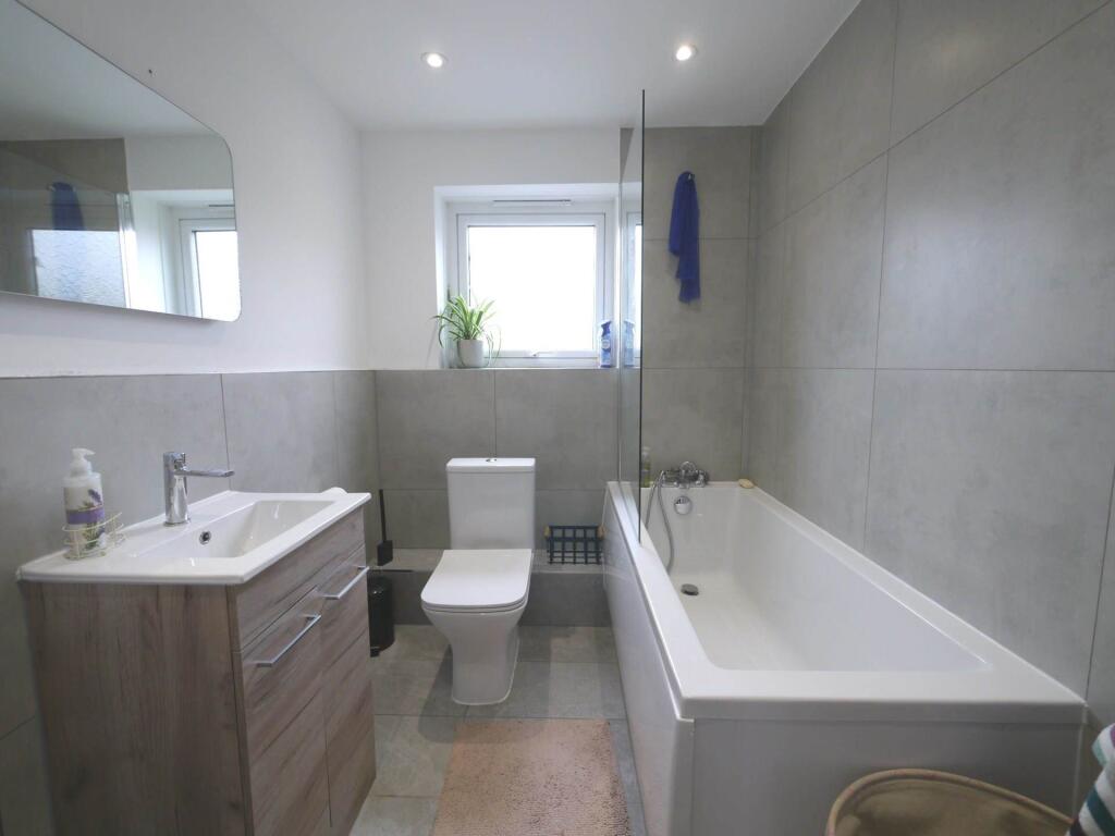 Additional image 9 of St. Peters Close, Hatfield