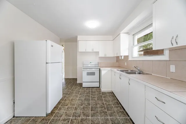 Additional image 16 of 36 Autumn Blvd