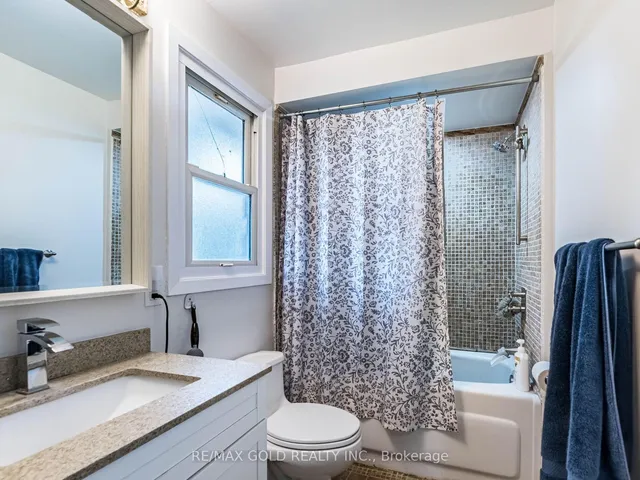 Additional image 22 of 30 Longbourne Cres