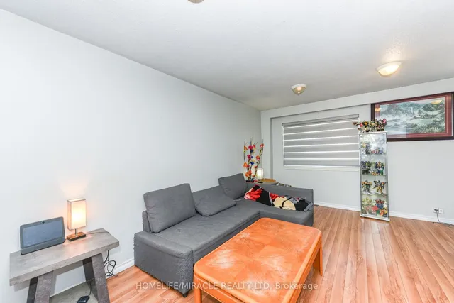 Additional image 20 of 3442 Laddie Cres